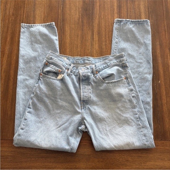 Levi’s 501 Jeans Mens 30x32 Straight Big E Button Fly Light Wash Premium Classic - Picture 1 of 14